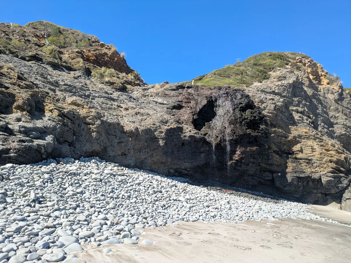 Accès au bivouac de Granite Beach et douche naturelle