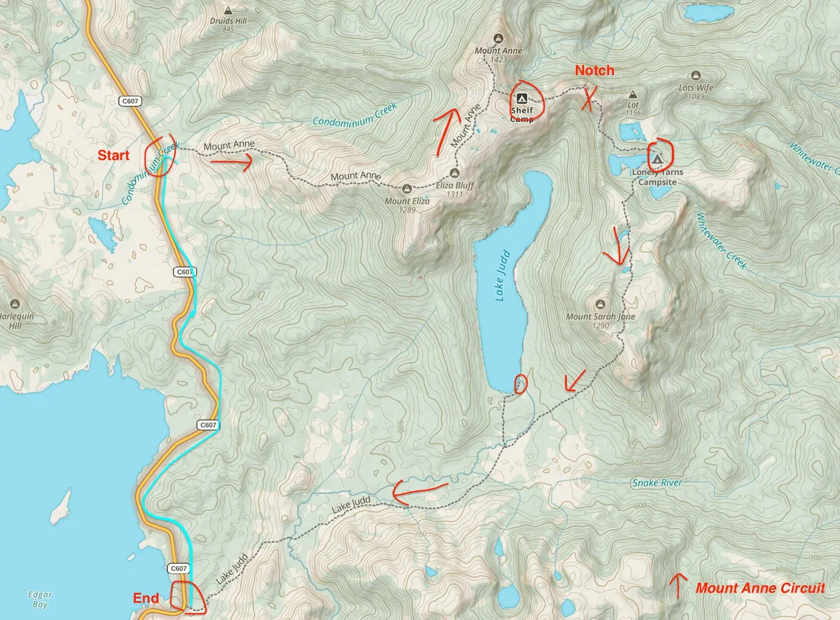 Carte décrivant le sentier du Mount Anne Circuit