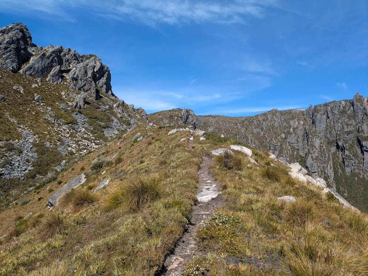 Sentier montant à Reeds Peak