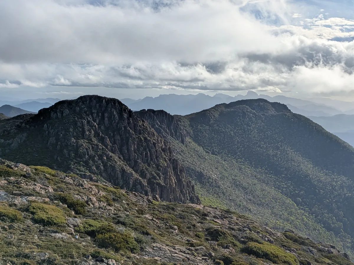 Vue sur les Wild Rivers NP et Frenchmans Cap