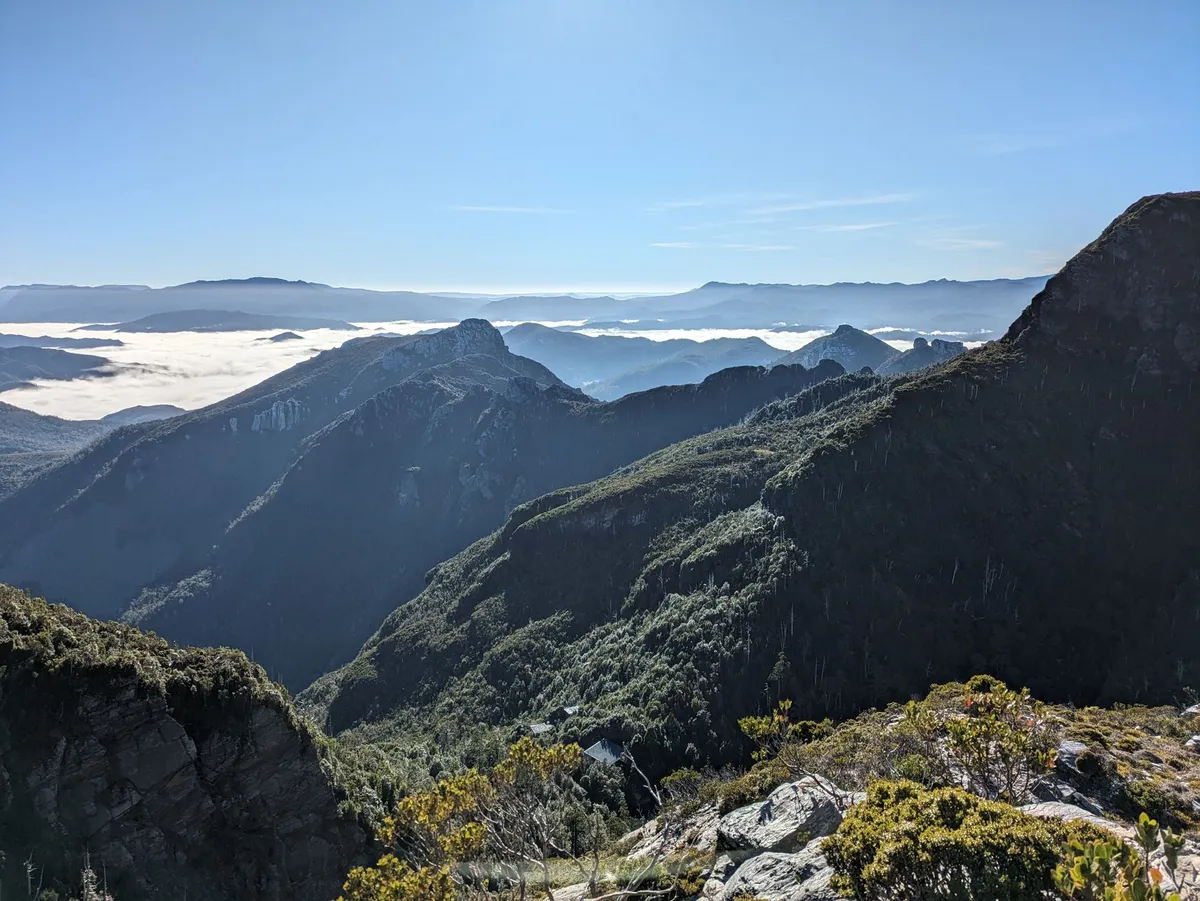 Refuge Tahune depuis le haut de Frenchmans Cap